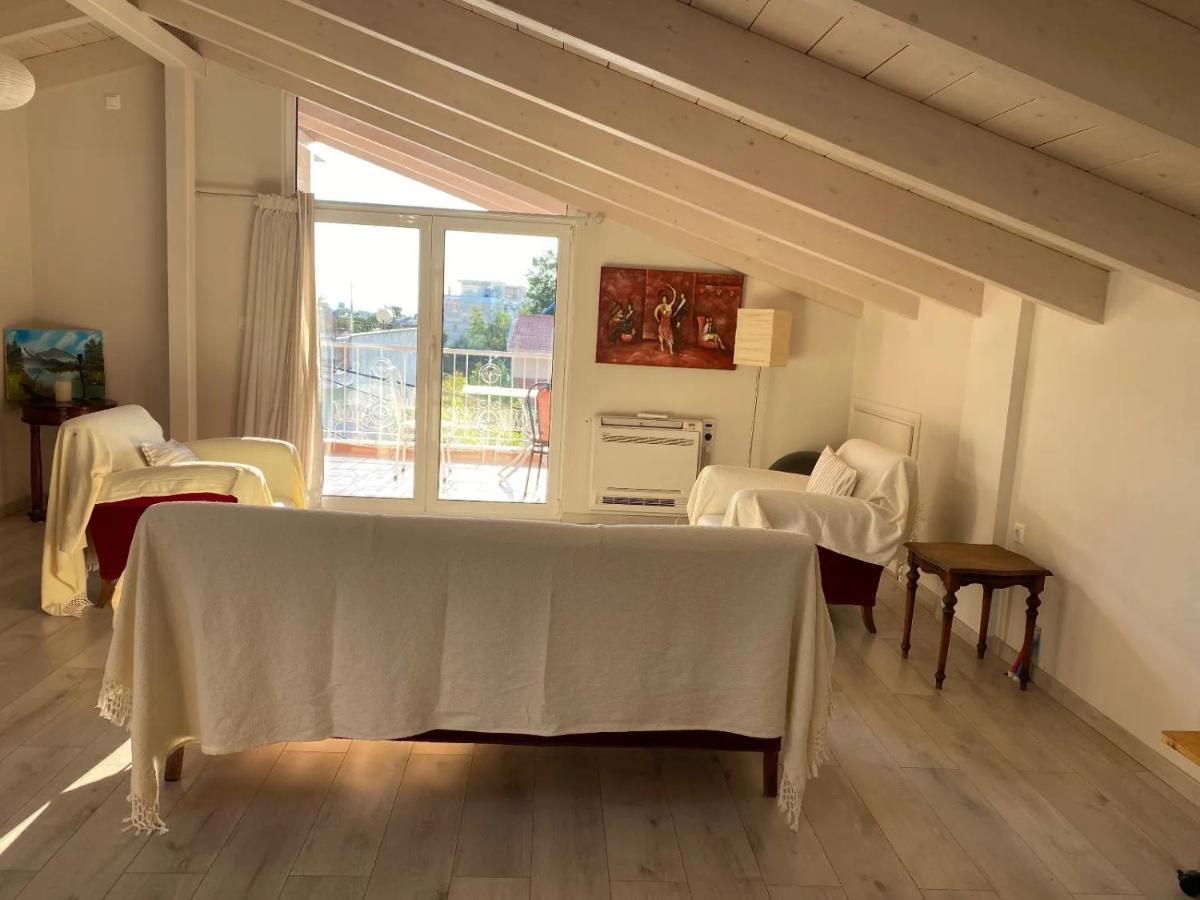 Sunny Apartment With Mountain View Patras Extérieur photo