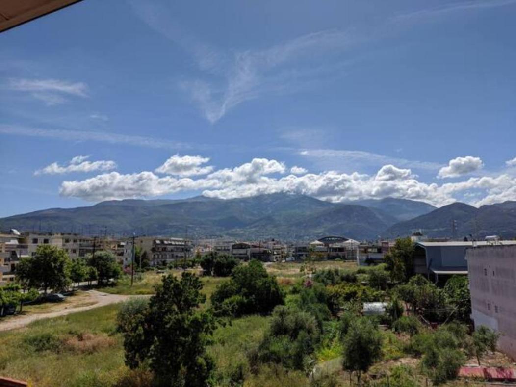 Sunny Apartment With Mountain View Patras Extérieur photo