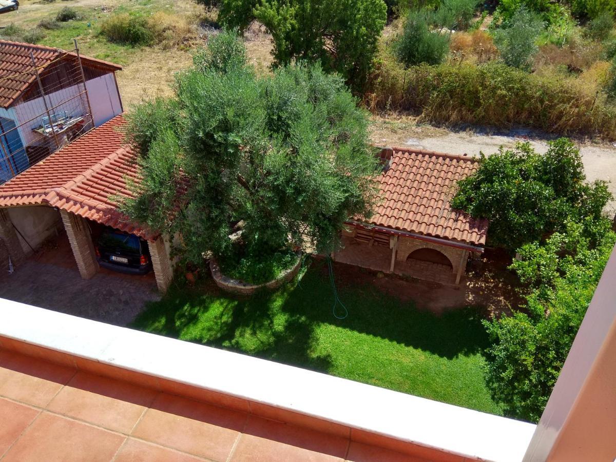 Sunny Apartment With Mountain View Patras Extérieur photo